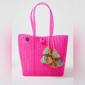 TEREZ Las Guanacas Jumbo Tote in Fuschia, Medium size